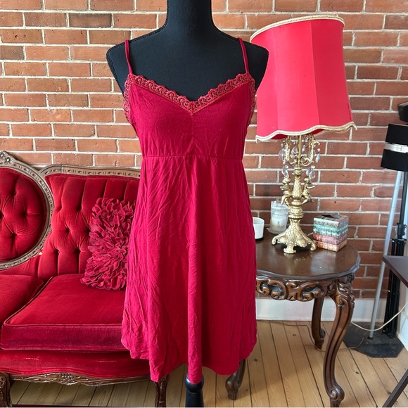 Arianne red nightie - Picture 1 of 3